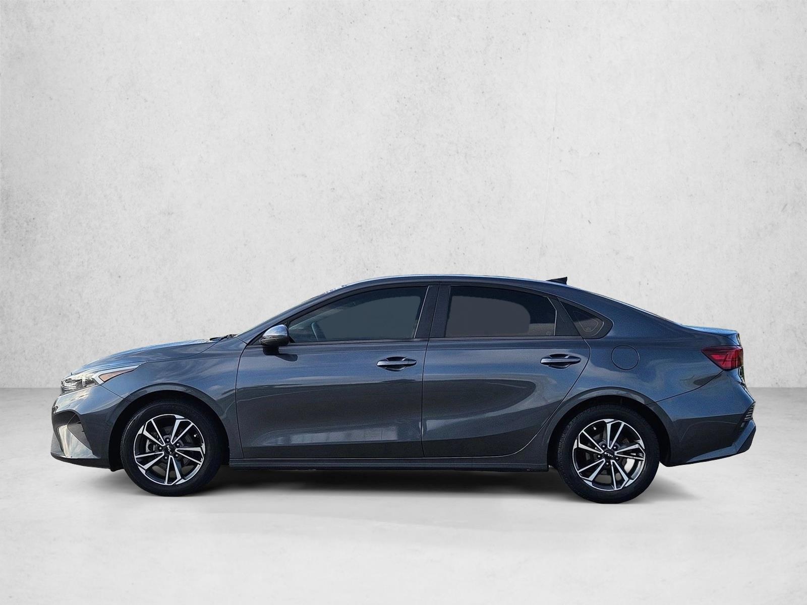 Thumbnail: 2022 Kia Forte - 2
