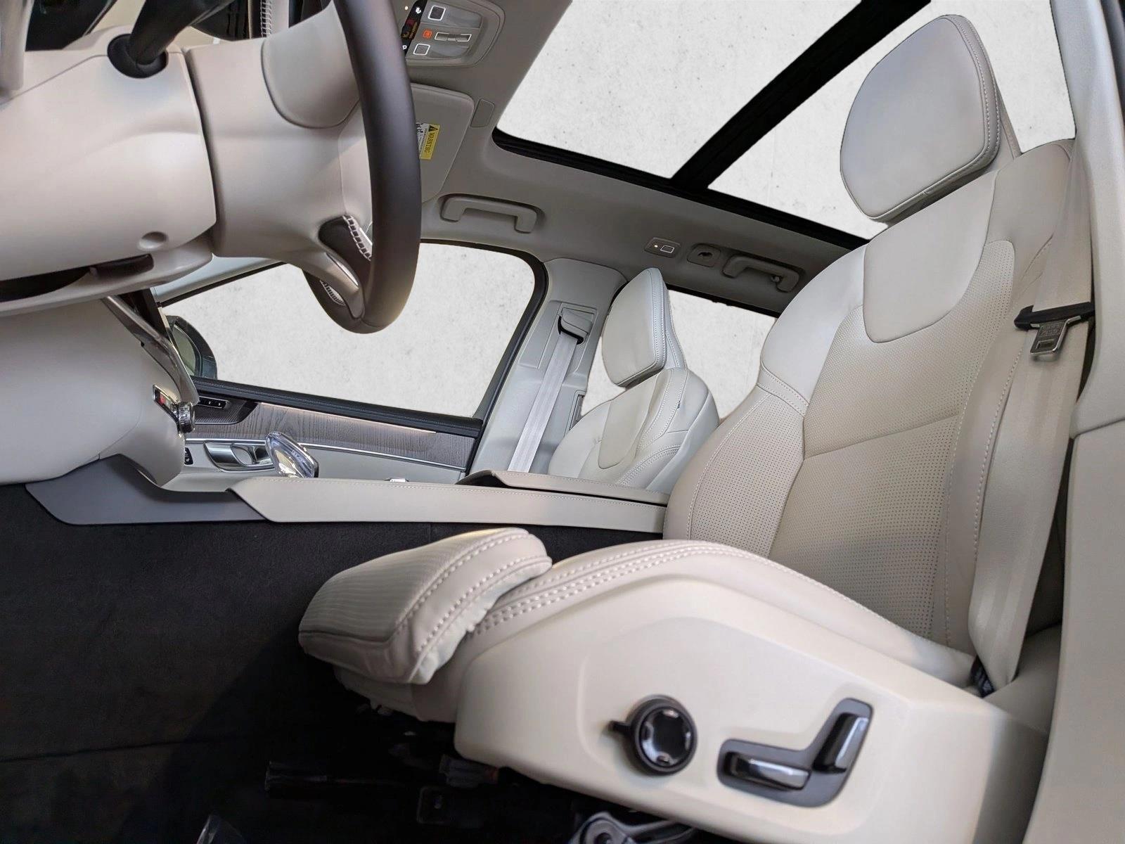 Thumbnail: 2026 Volvo XC90 - 5