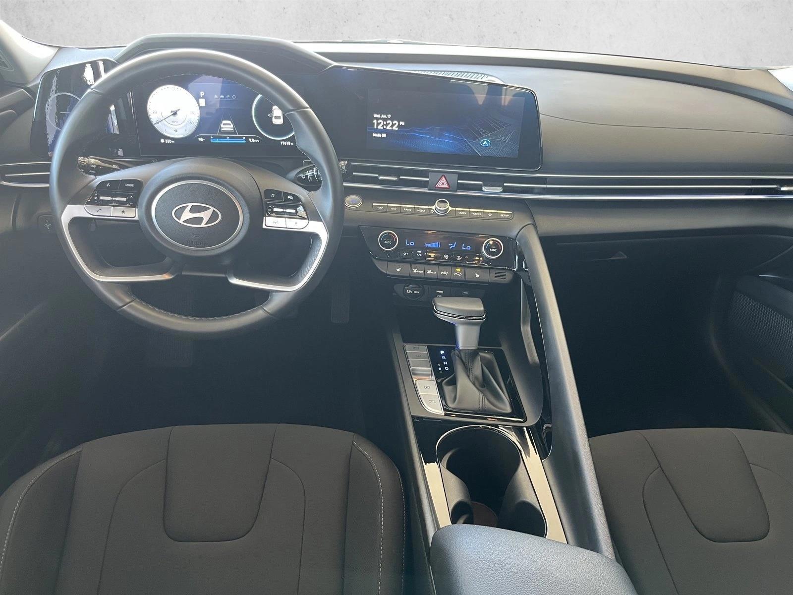 Thumbnail: 2025 Hyundai Elantra - 3
