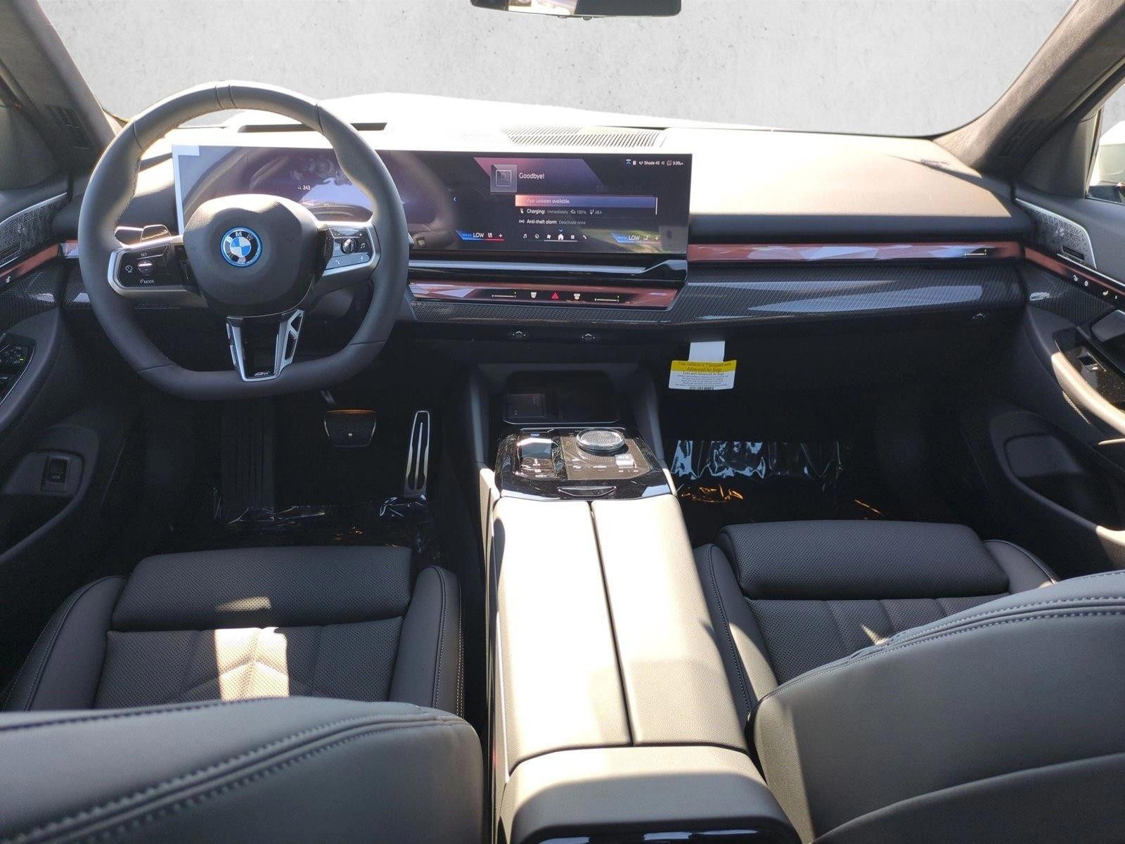 Thumbnail: 2026 BMW i5 - 4
