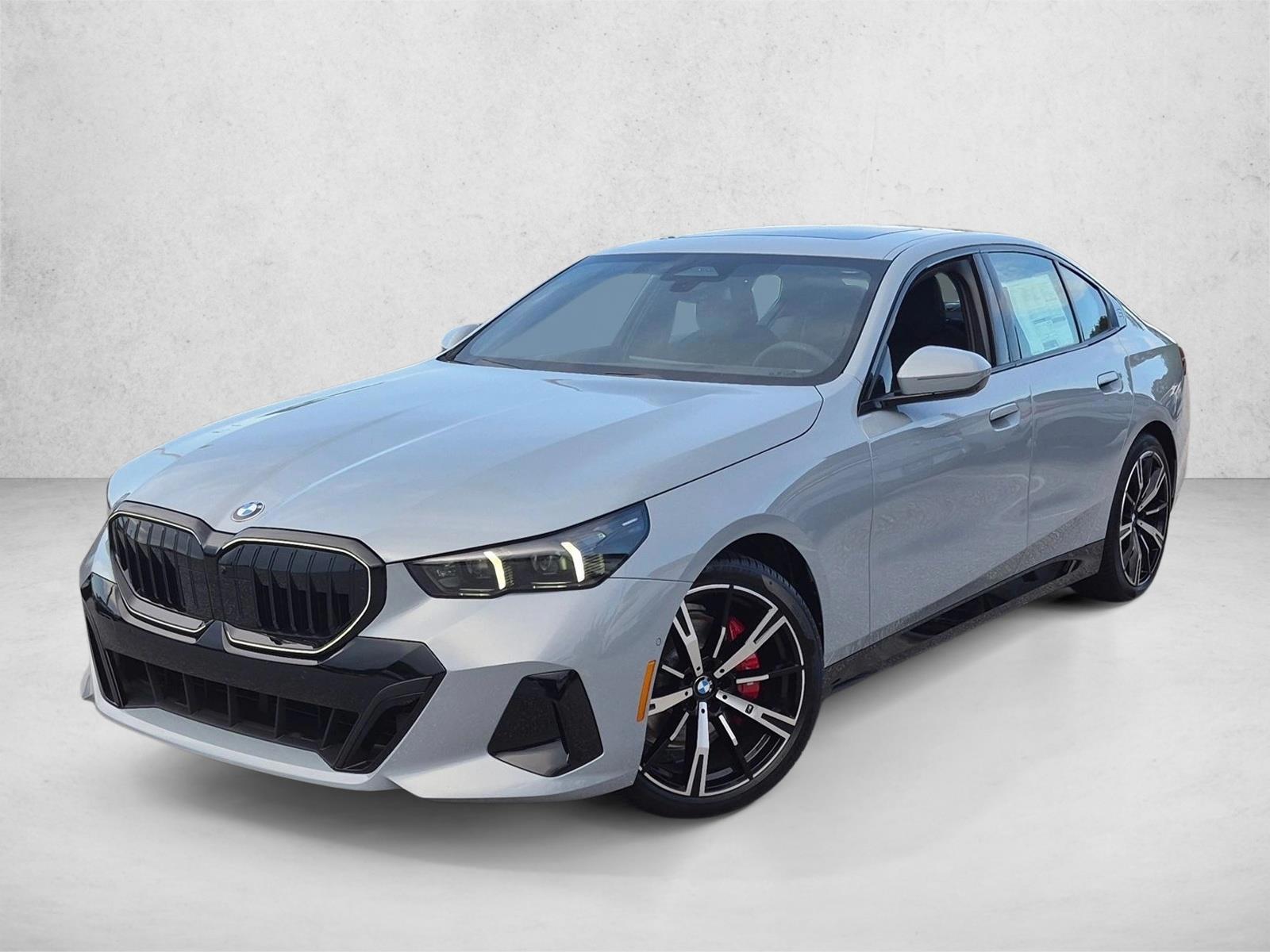 Thumbnail: 2027 BMW 5 Series - 1