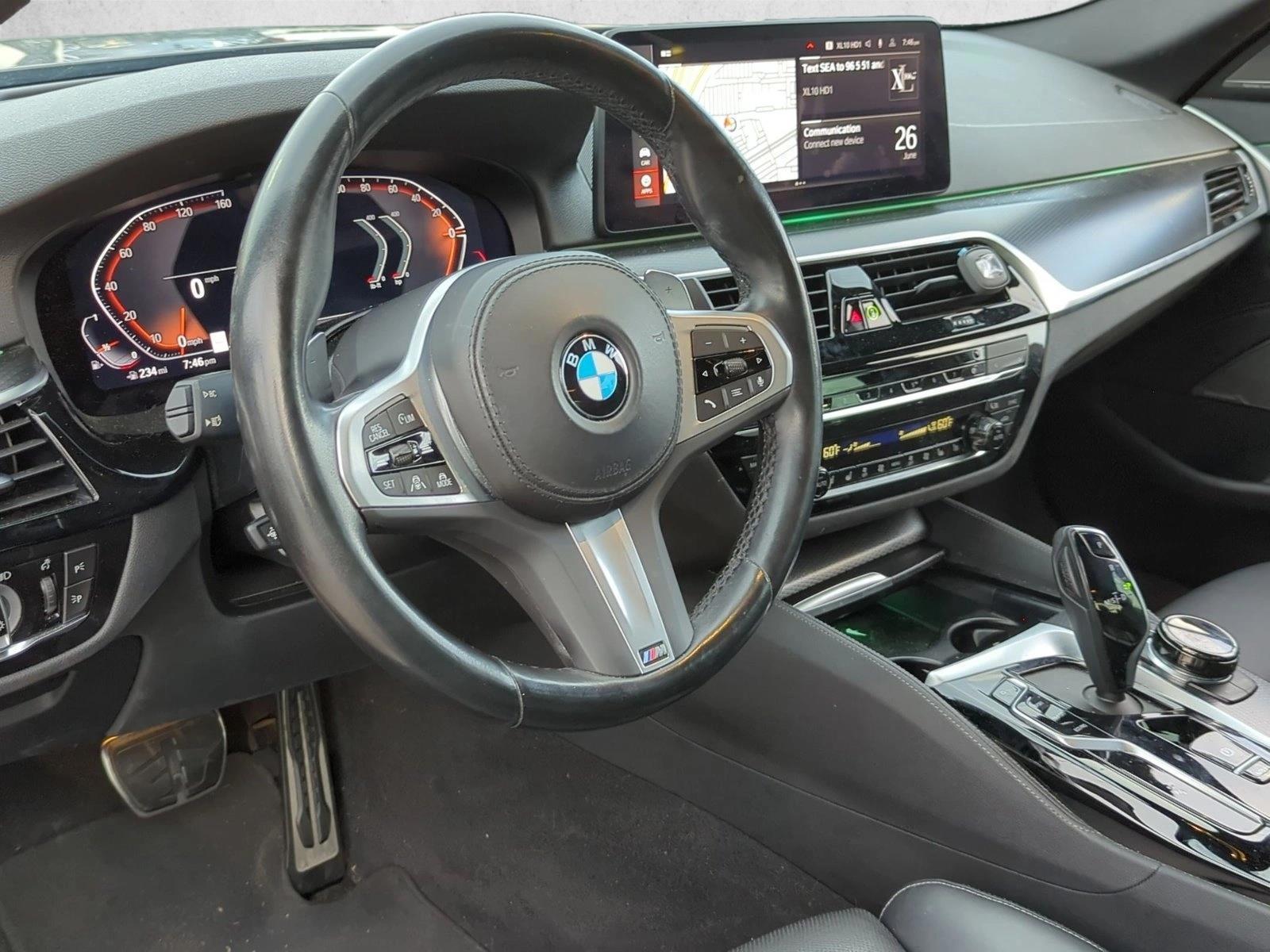 Thumbnail: 2023 BMW 5 Series - 3