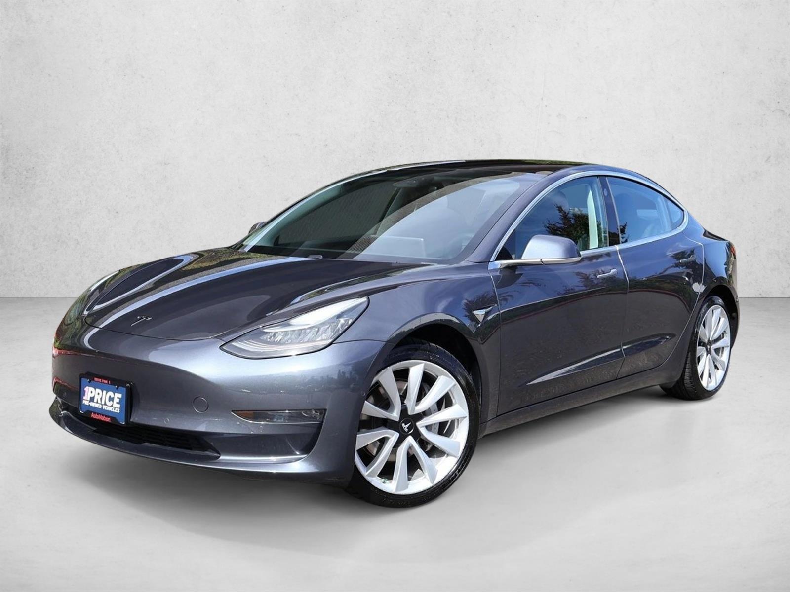 Thumbnail: 2018 Tesla Model 3 - 1