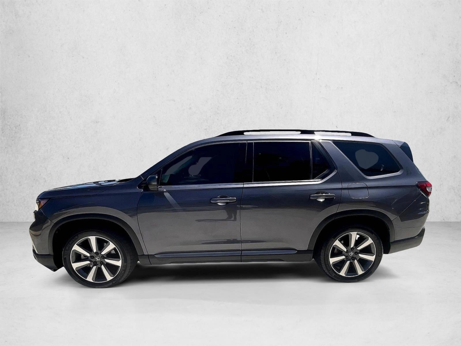 Thumbnail: 2023 Honda Pilot - 2