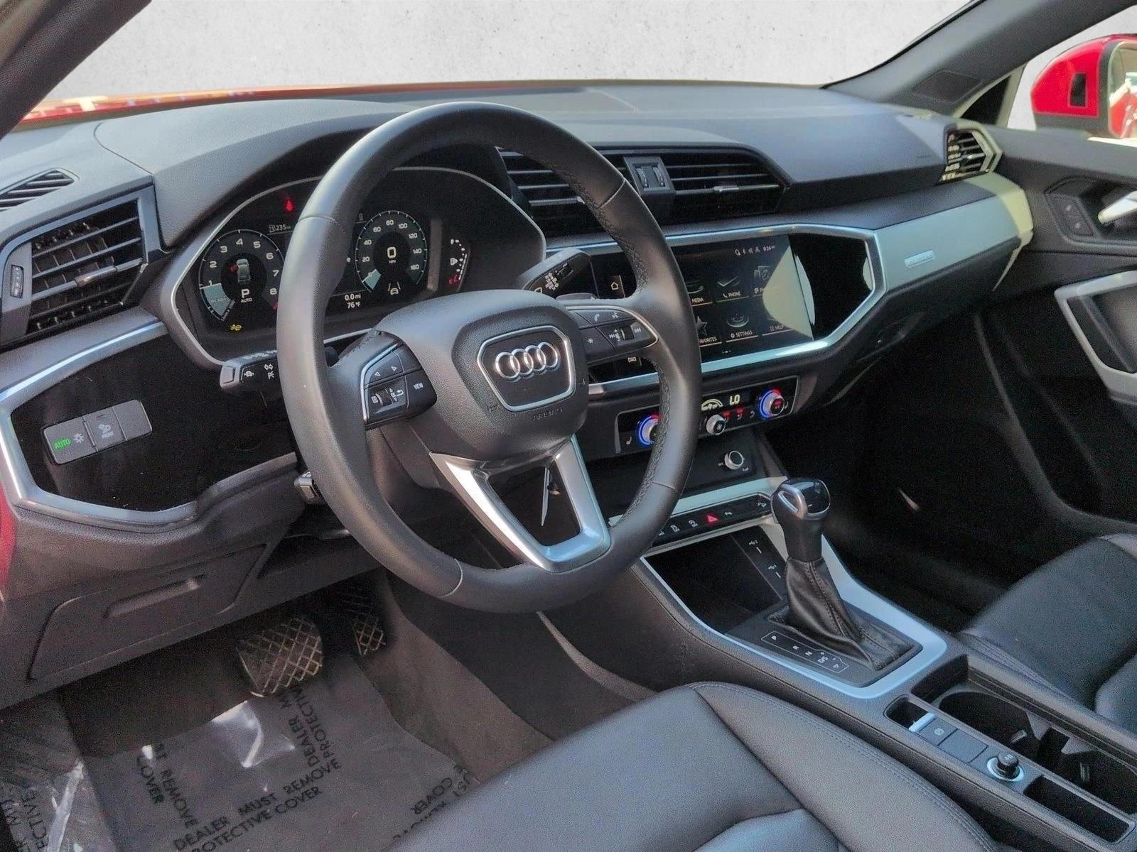 Thumbnail: 2025 Audi Q3 - 3