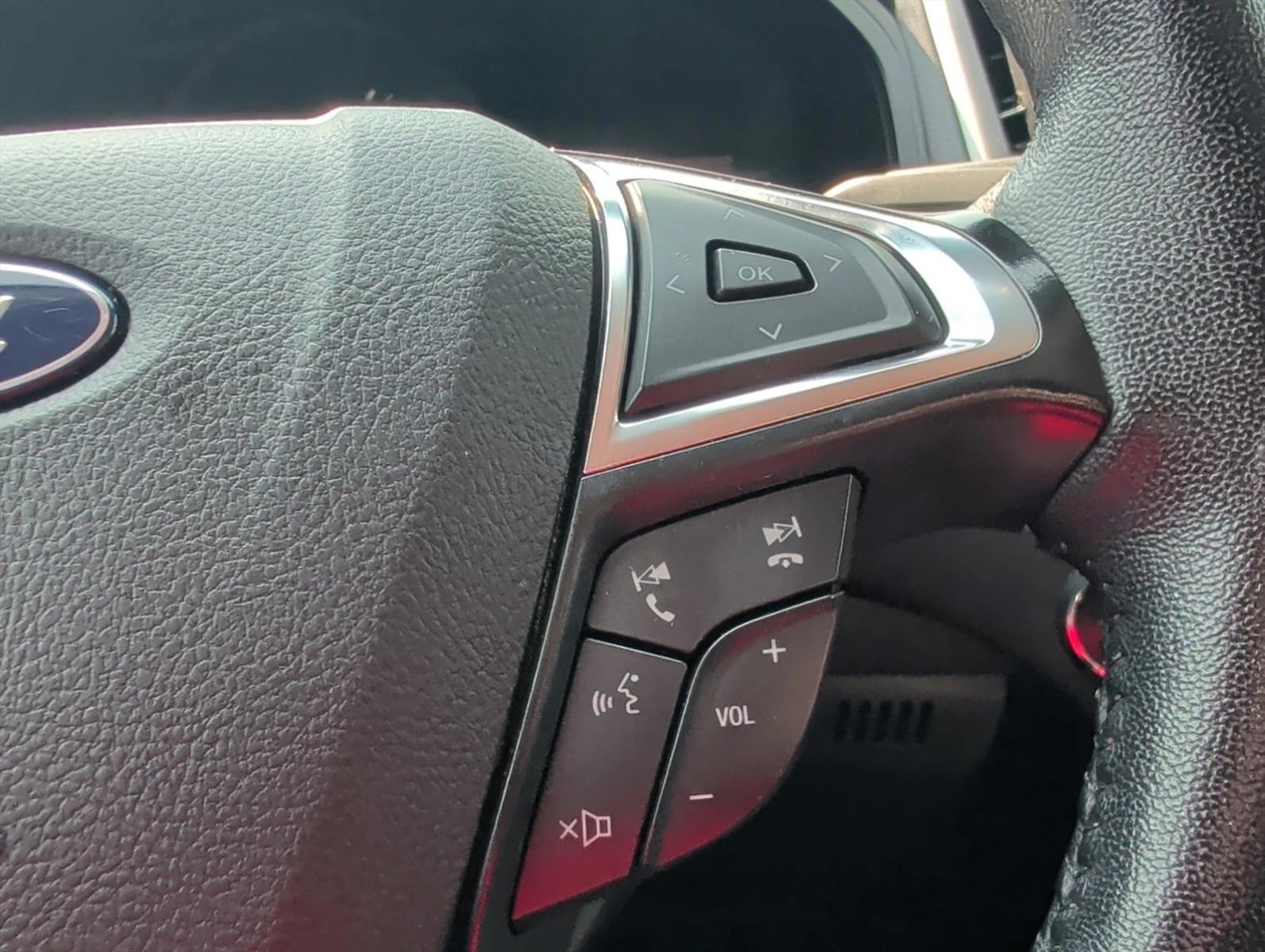 2024 Ford Edge SEL - Photo 19