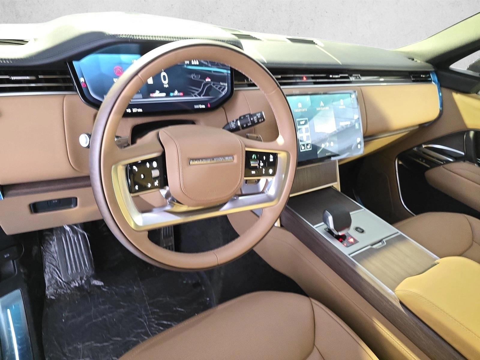 Thumbnail: 2026 Land Rover Range Rover - 4