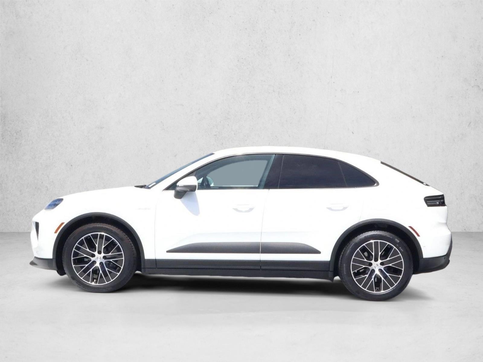 Thumbnail: 2025 Porsche Macan - 2