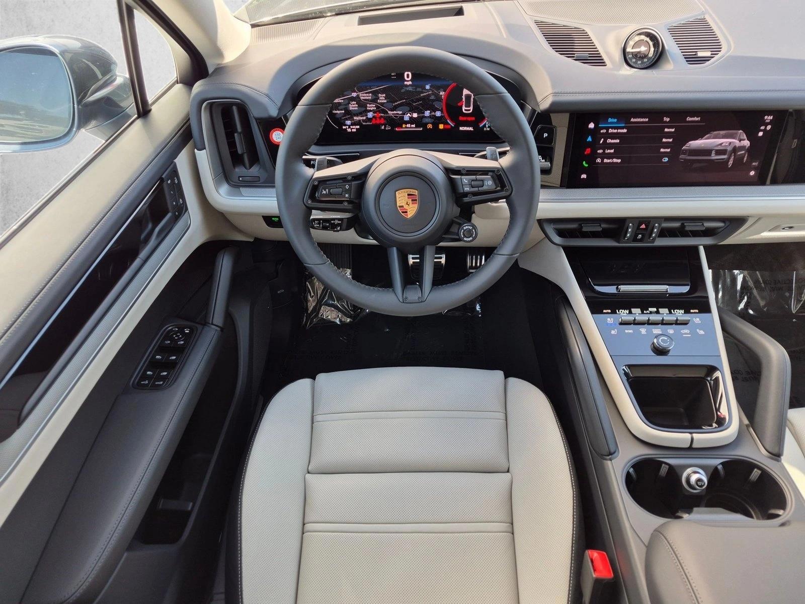 Thumbnail: 2026 Porsche Cayenne - 3