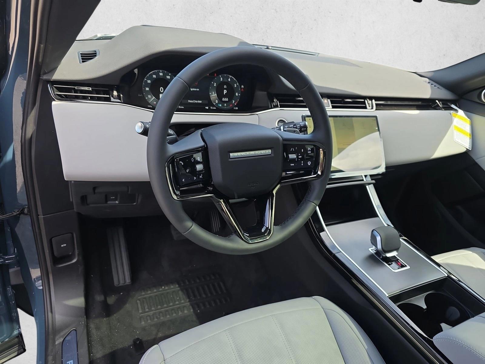Thumbnail: 2026 Land Rover Range Rover Evoque - 4