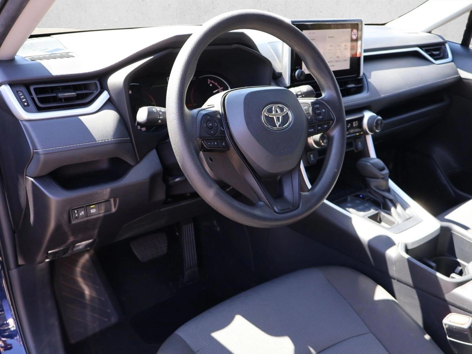 Thumbnail: 2025 Toyota RAV4 - 3