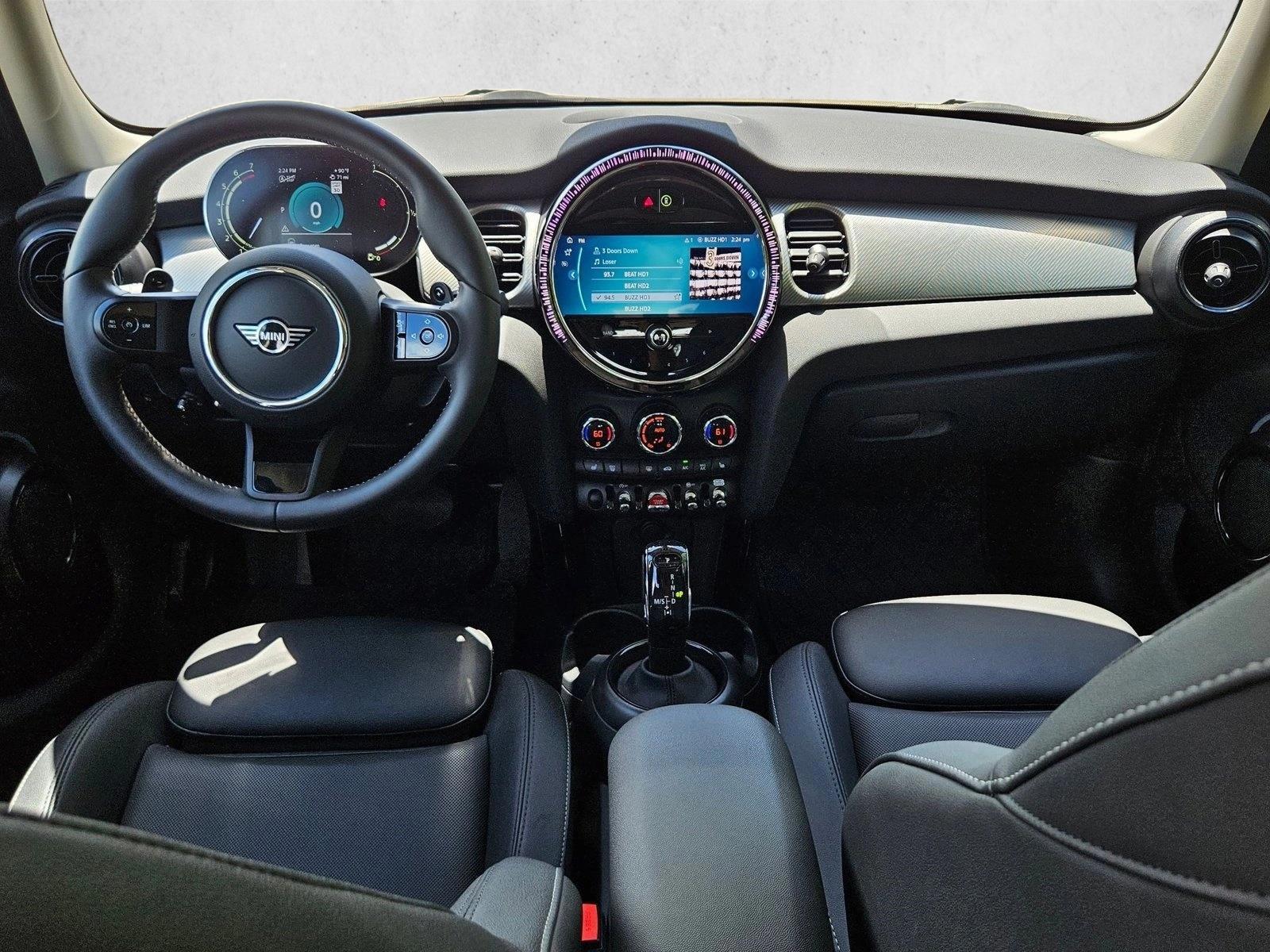 Thumbnail: 2024 MINI Cooper Hardtop - 3
