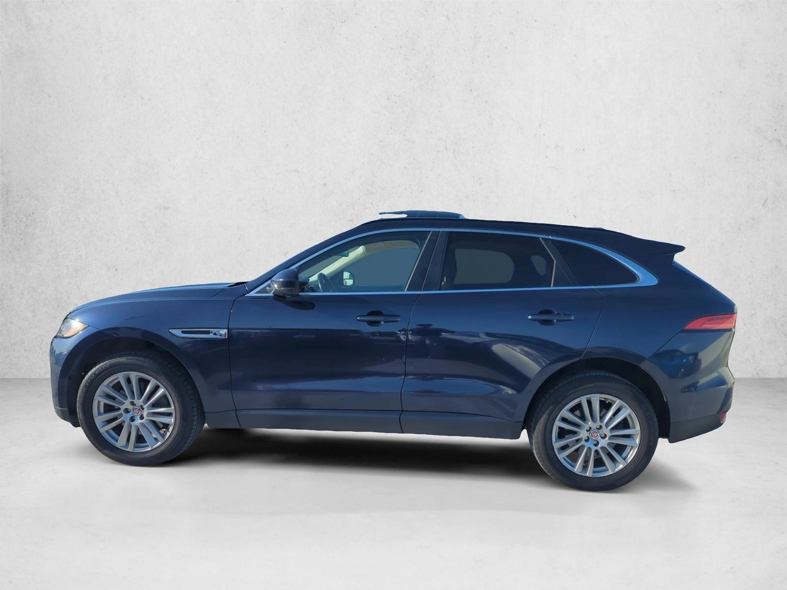 Thumbnail: 2017 Jaguar F-Pace - 2
