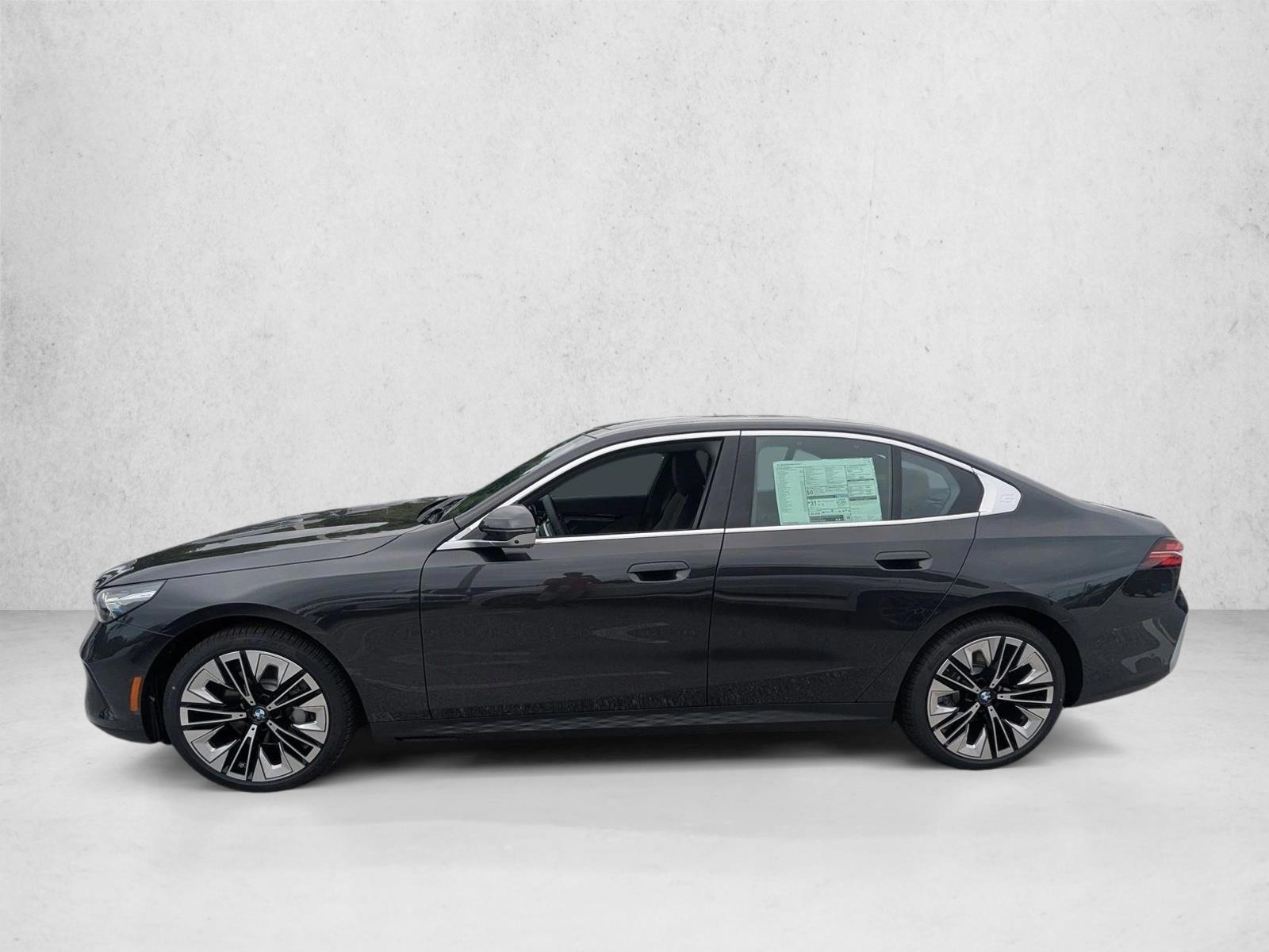 Thumbnail: 2026 BMW 5 Series - 2