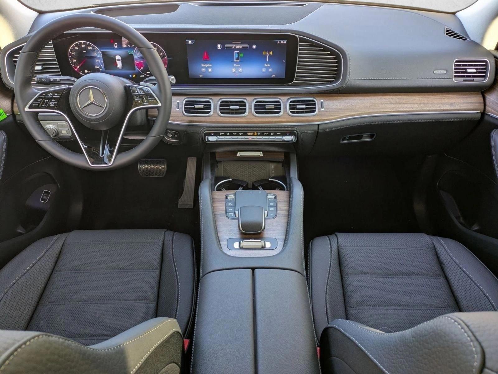 Thumbnail: 2026 Mercedes-Benz GLE - 4