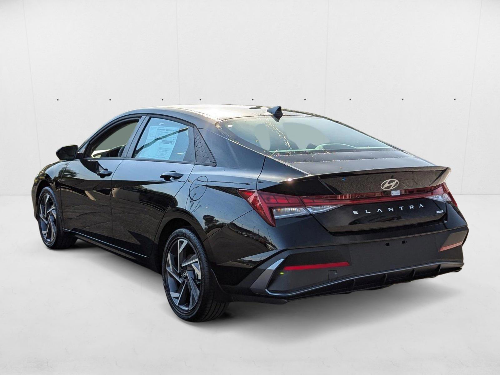 2025 Hyundai Elantra Blue - Photo 8