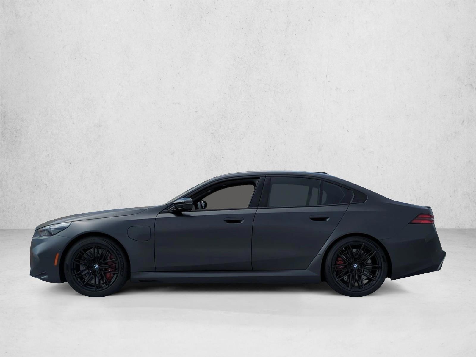Thumbnail: 2026 BMW M5 - 2