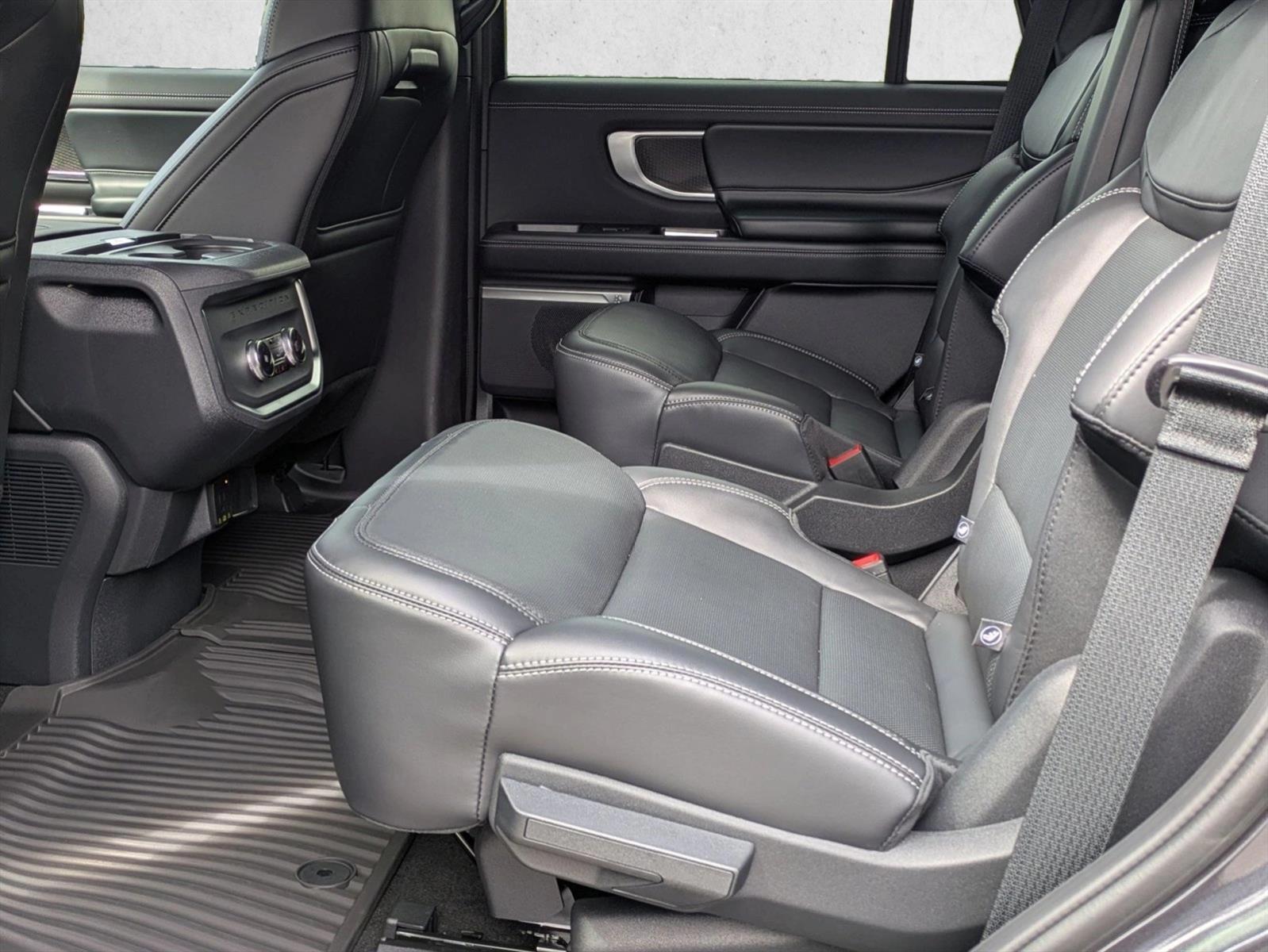 Thumbnail: 2026 Ford Expedition - 5