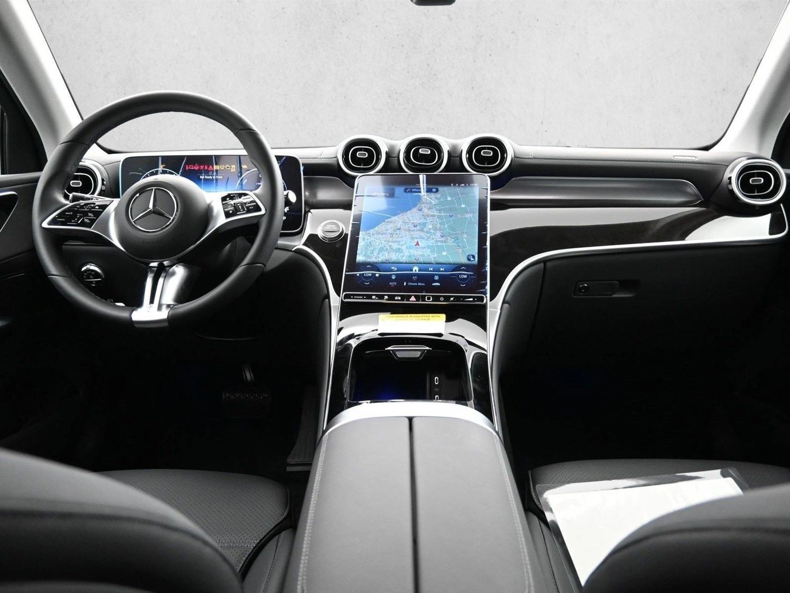 Thumbnail: 2025 Mercedes-Benz GLC - 4