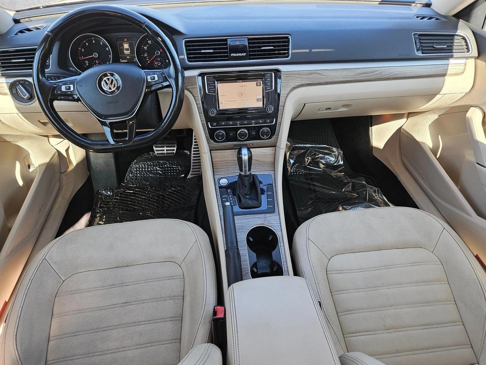 Thumbnail: 2018 Volkswagen Passat - 4