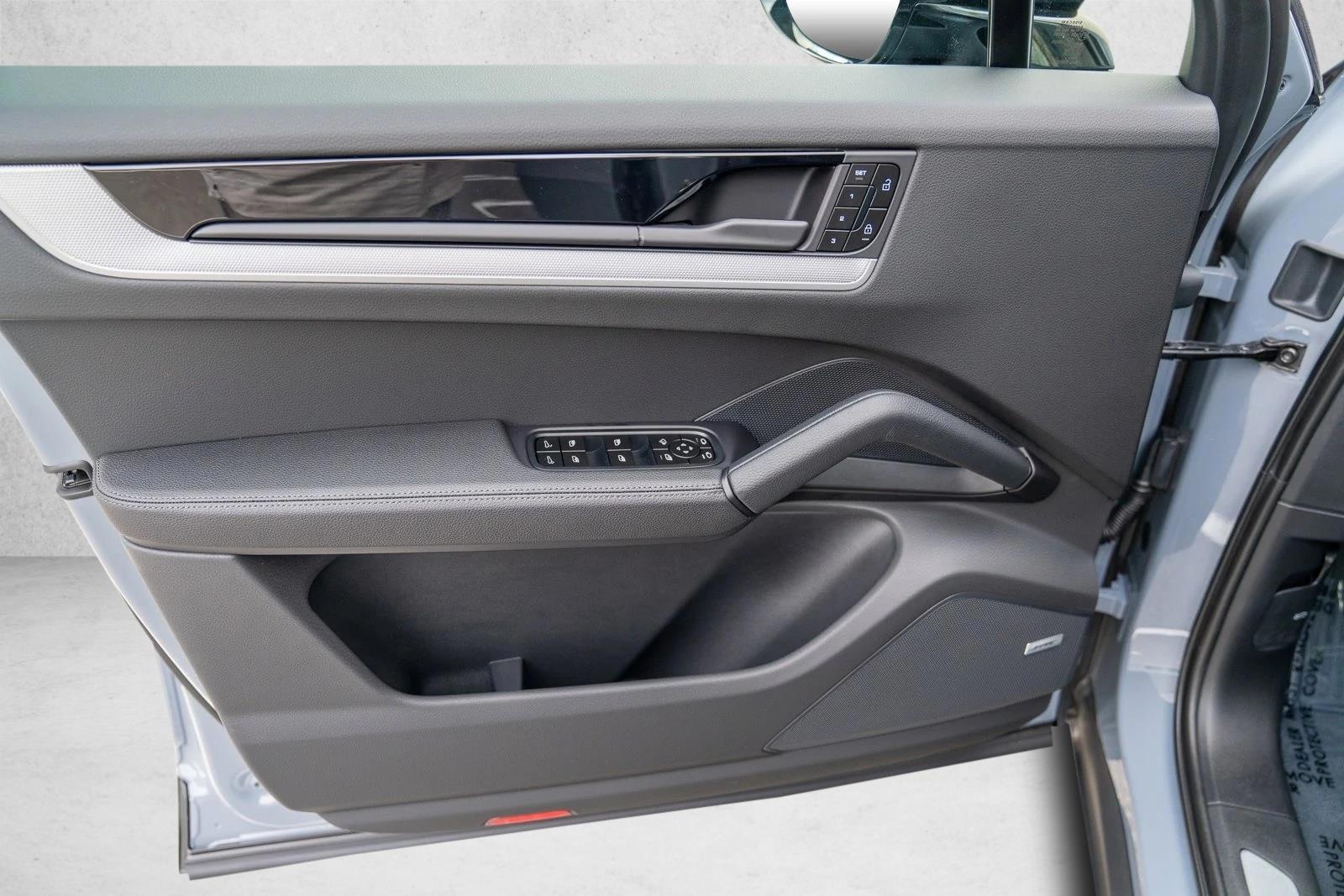 2026 Porsche Cayenne Base - Photo 10