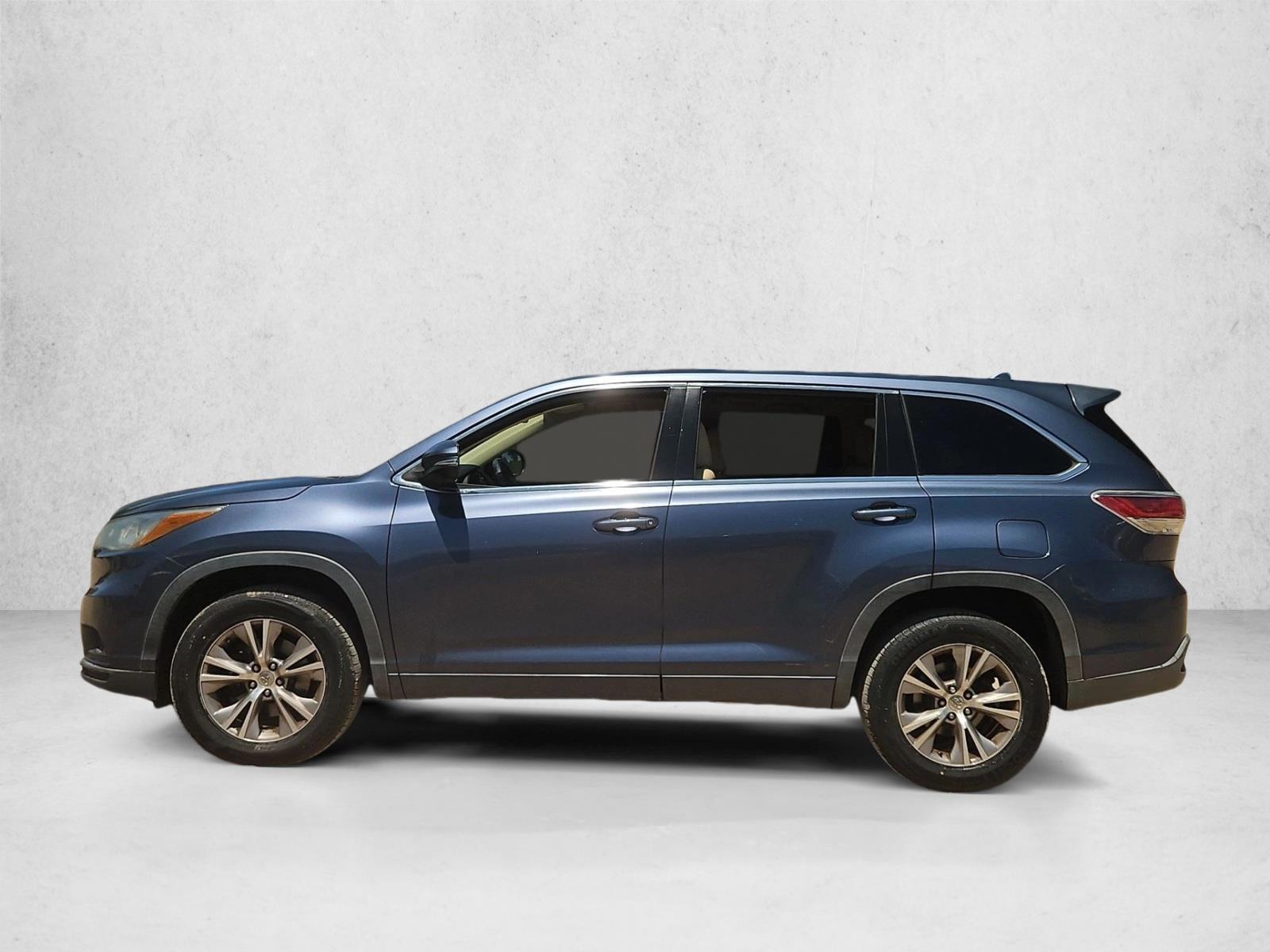 Thumbnail: 2015 Toyota Highlander - 2
