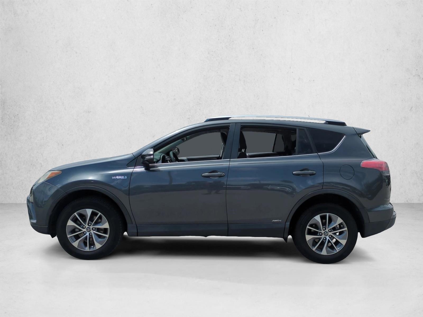 Thumbnail: 2018 Toyota RAV4 - 2