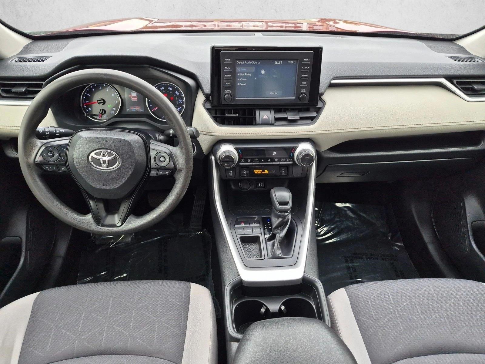 Thumbnail: 2019 Toyota RAV4 - 3