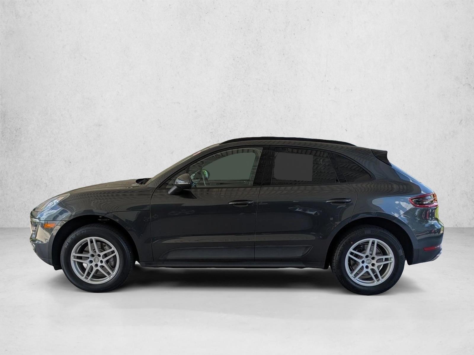 Thumbnail: 2017 Porsche Macan - 2