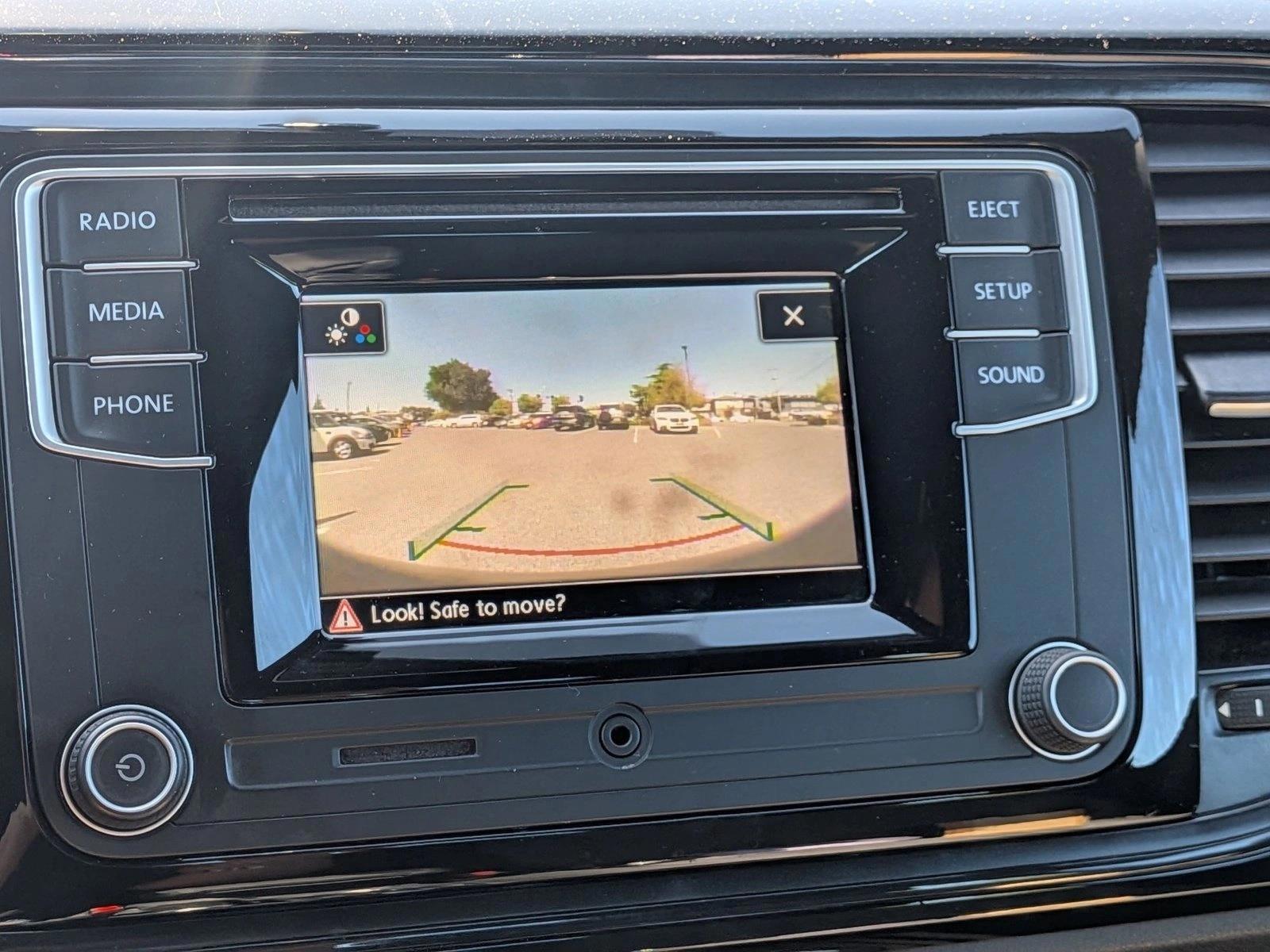 2018 Volkswagen Beetle Coast - Photo 13