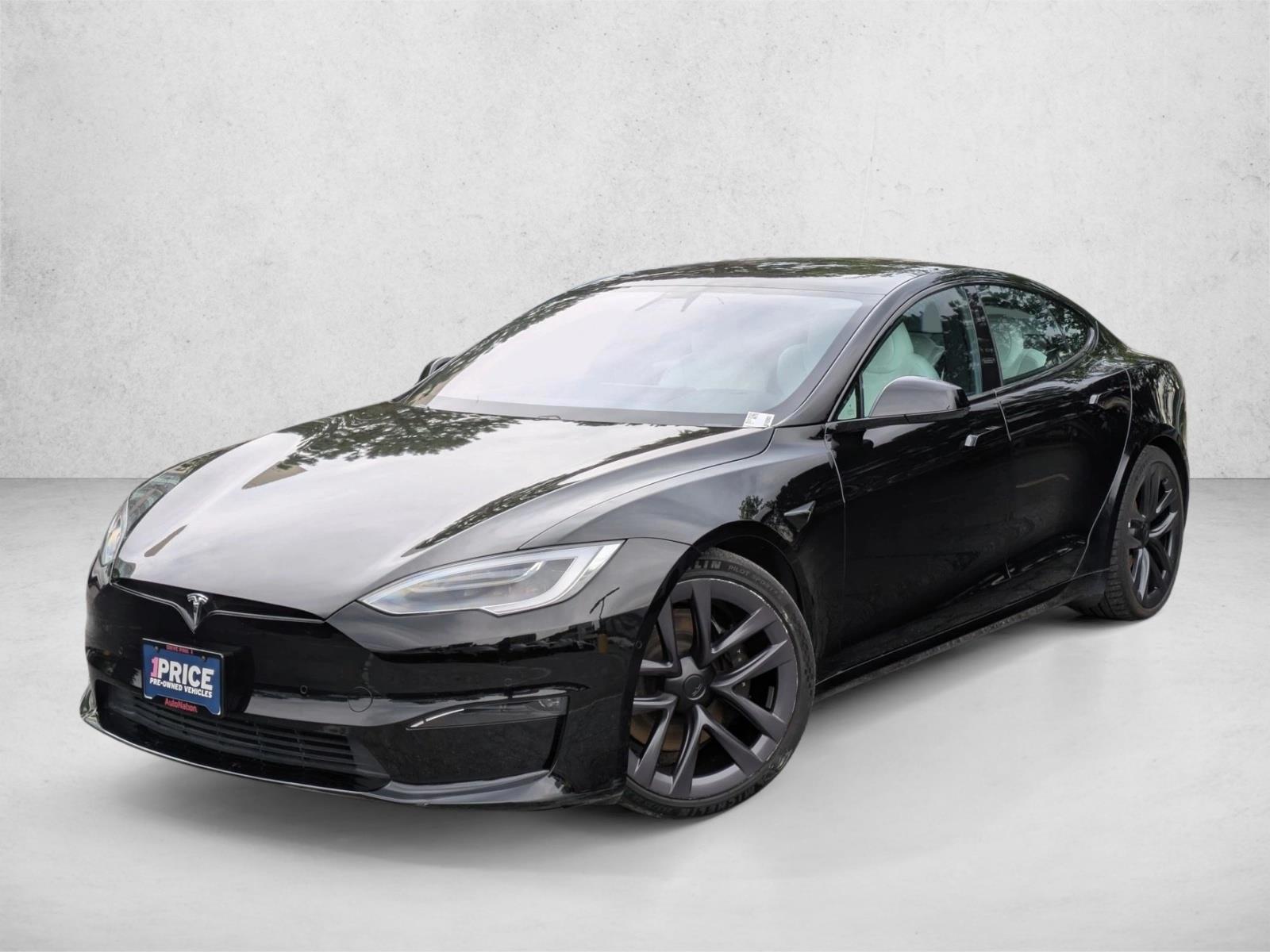 Thumbnail: 2022 Tesla Model S - 1