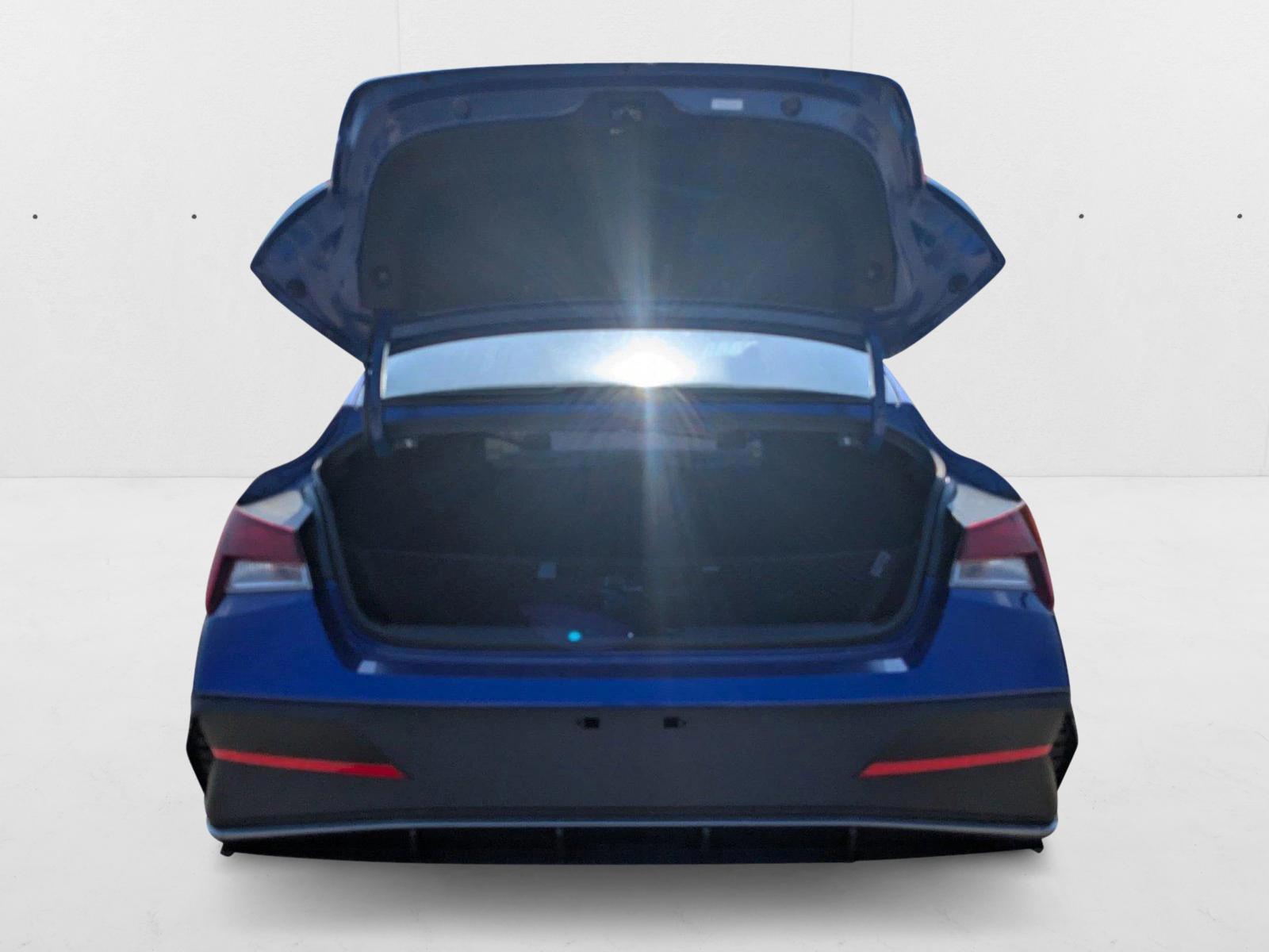 2025 Hyundai Elantra SEL - Photo 19