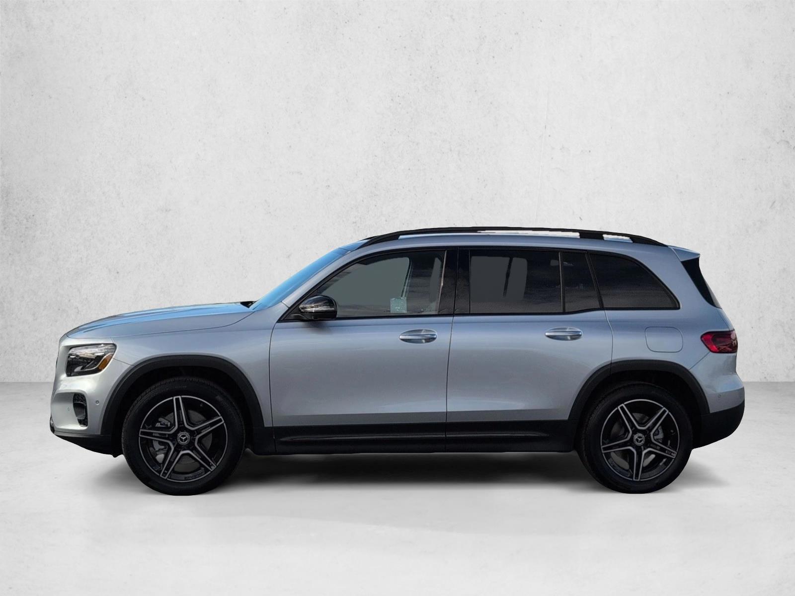 Thumbnail: 2026 Mercedes-Benz GLB - 2