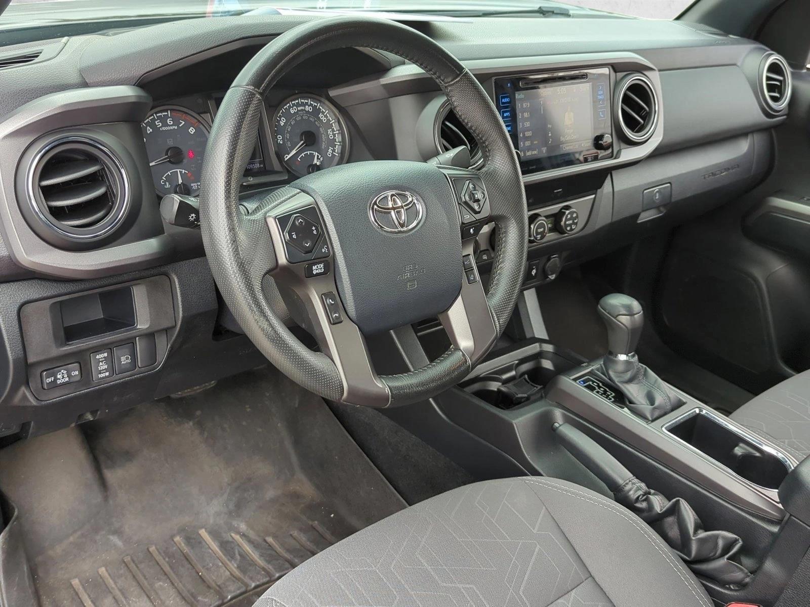 Thumbnail: 2019 Toyota Tacoma - 3