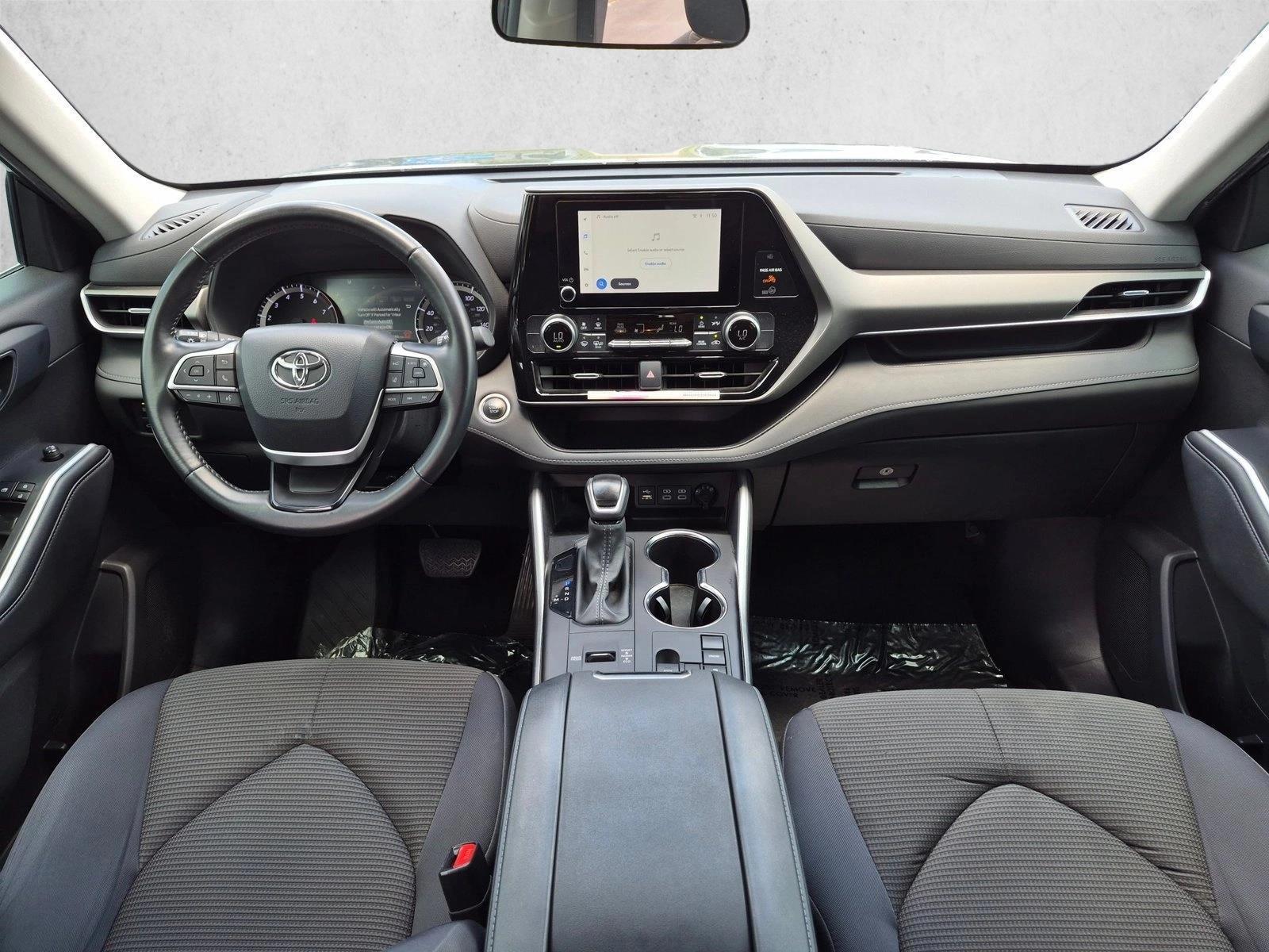 Thumbnail: 2024 Toyota Highlander - 3