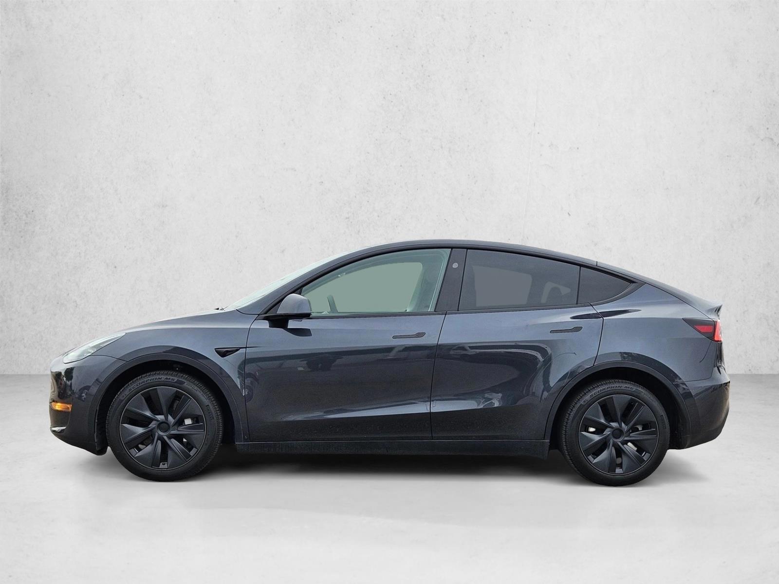 Thumbnail: 2025 Tesla Model Y - 2