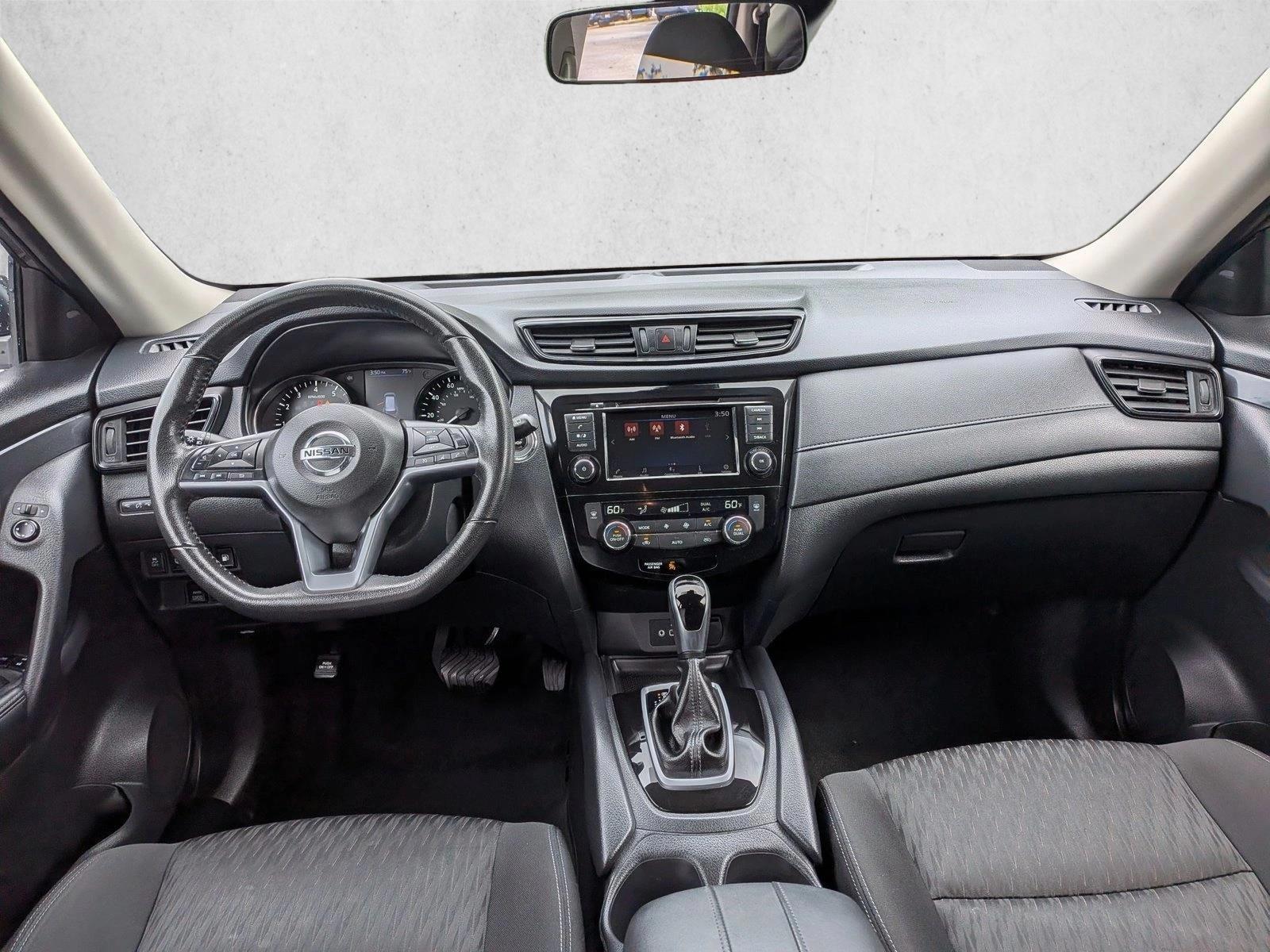 Thumbnail: 2019 Nissan Rogue - 3