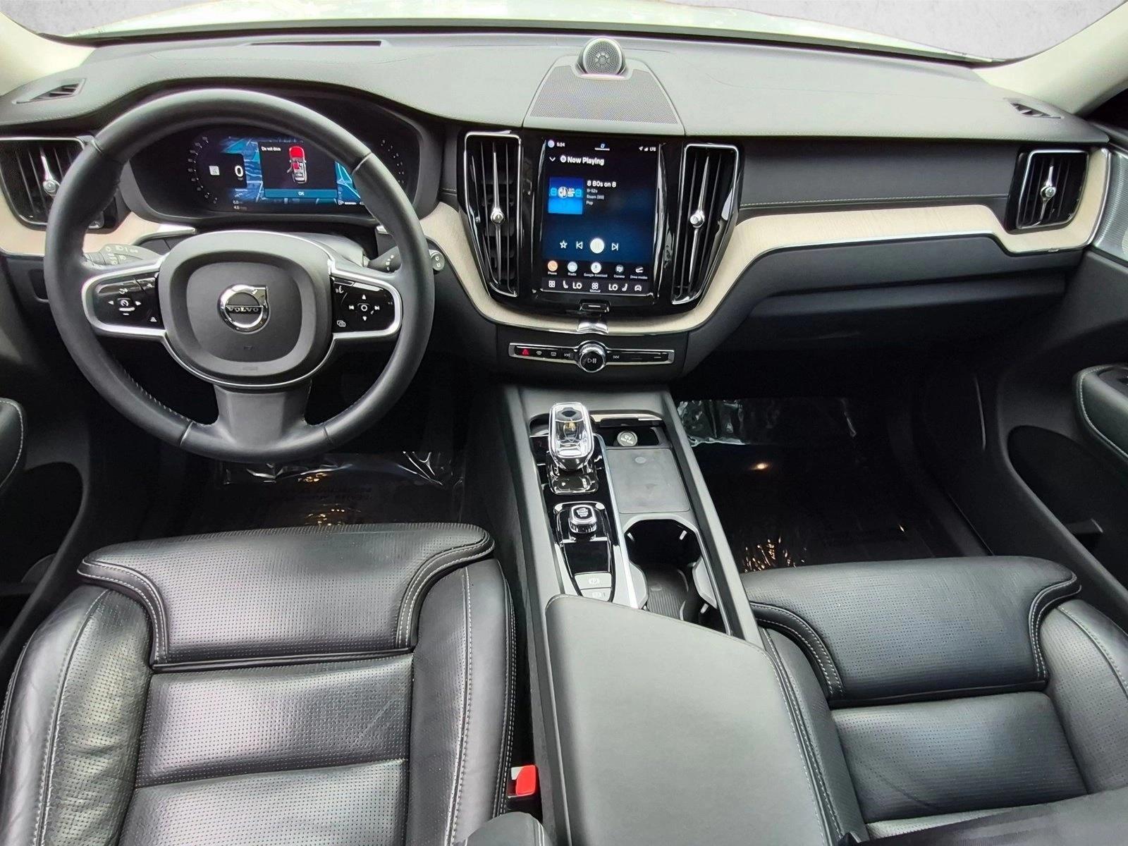 Thumbnail: 2022 Volvo XC60 - 4