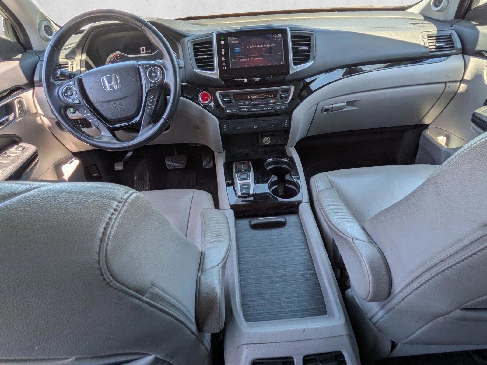 Thumbnail: 2016 Honda Pilot - 4