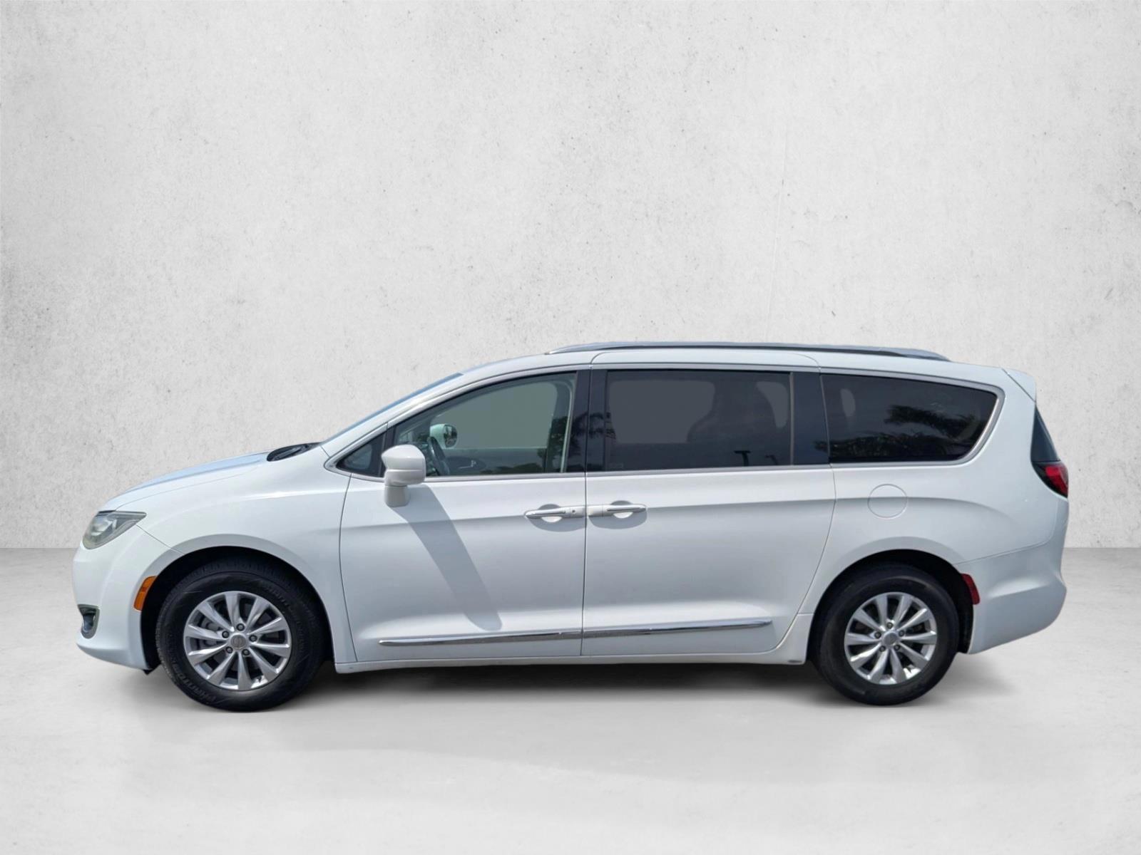 Thumbnail: 2018 Chrysler Pacifica - 2