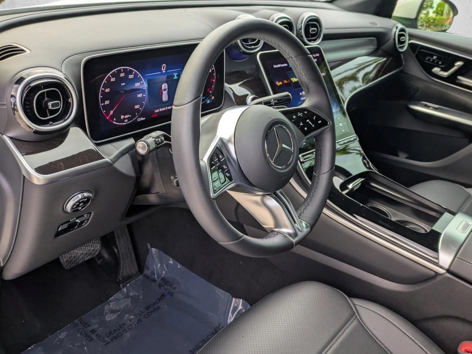 Thumbnail: 2025 Mercedes-Benz GLC - 3