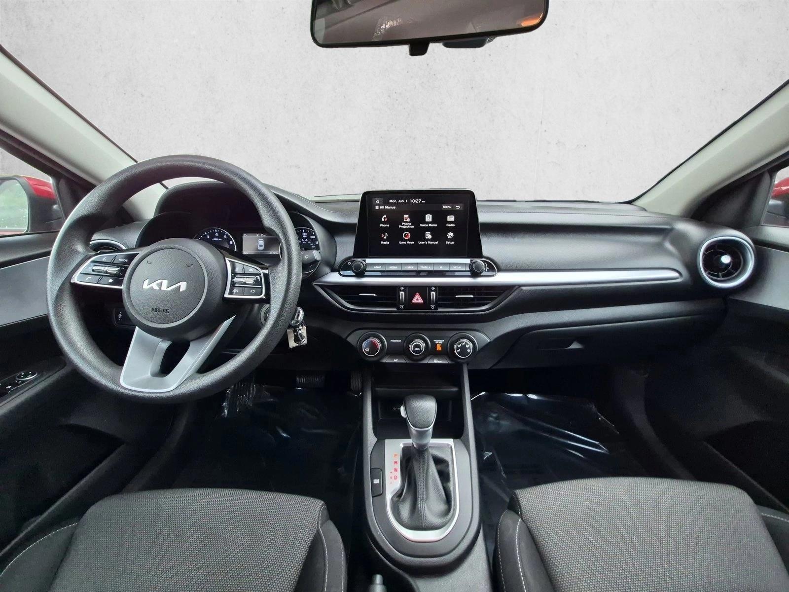 Thumbnail: 2023 Kia Forte - 3