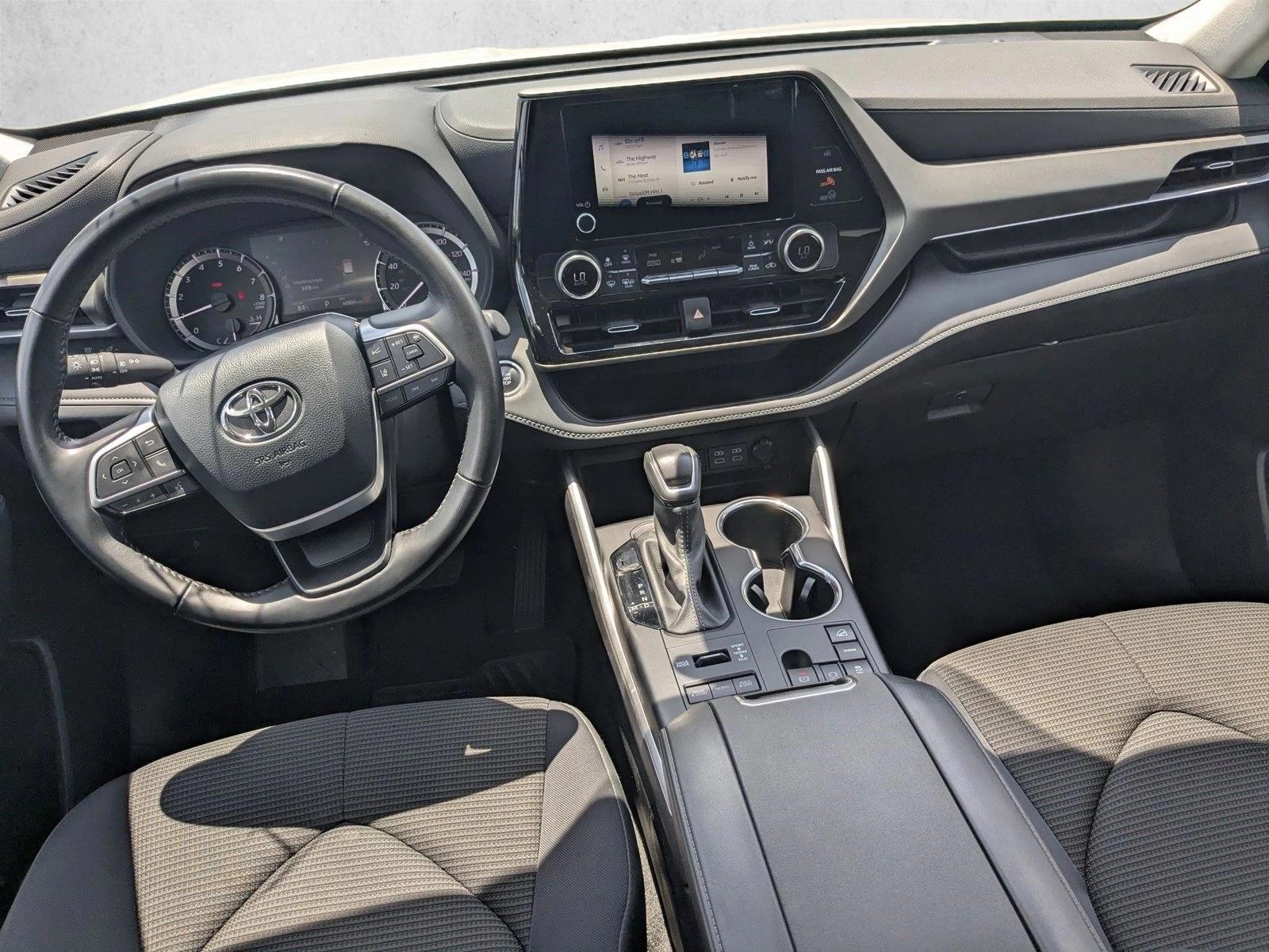 Thumbnail: 2024 Toyota Highlander - 3