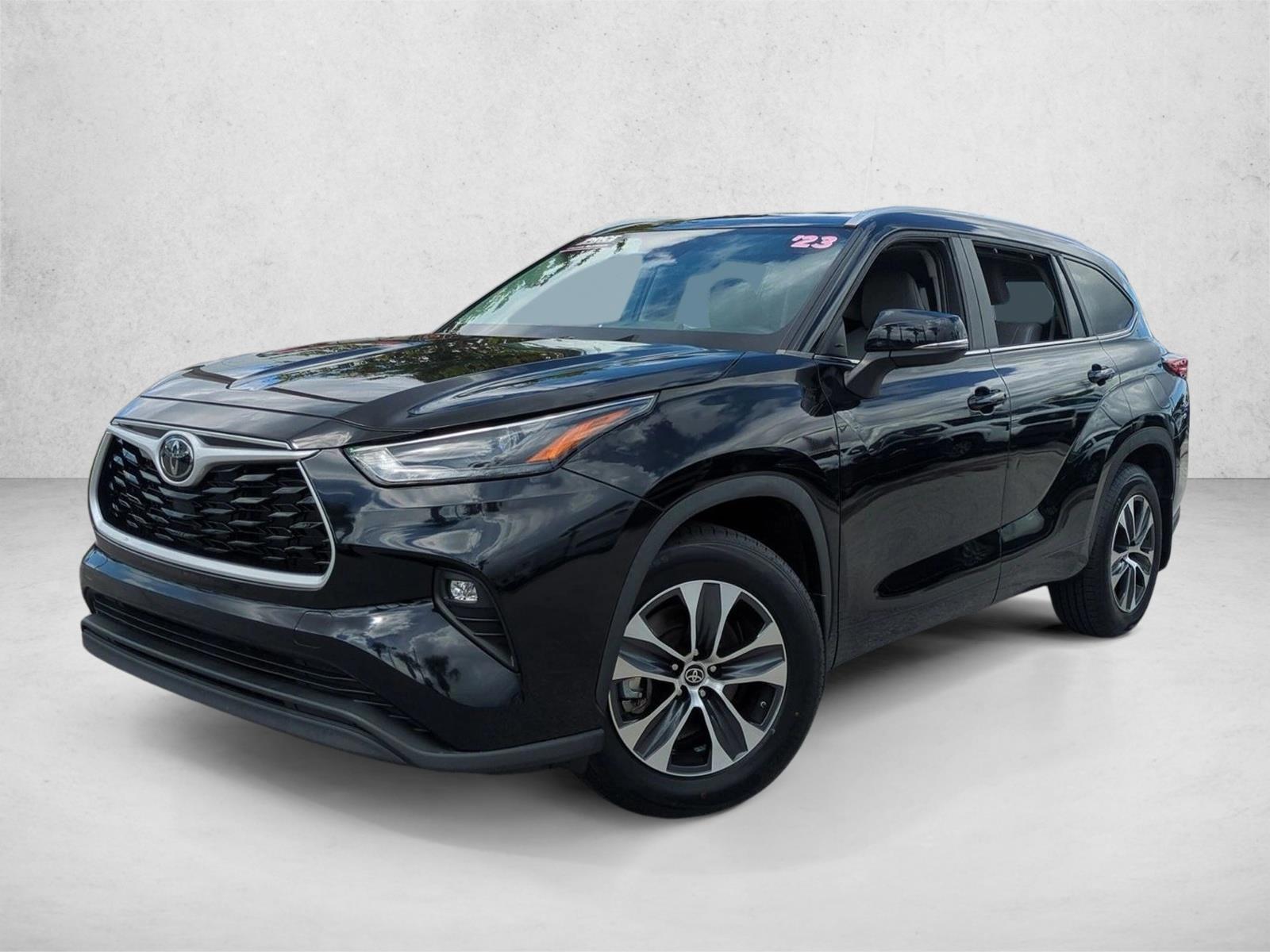 Thumbnail: 2023 Toyota Highlander - 1