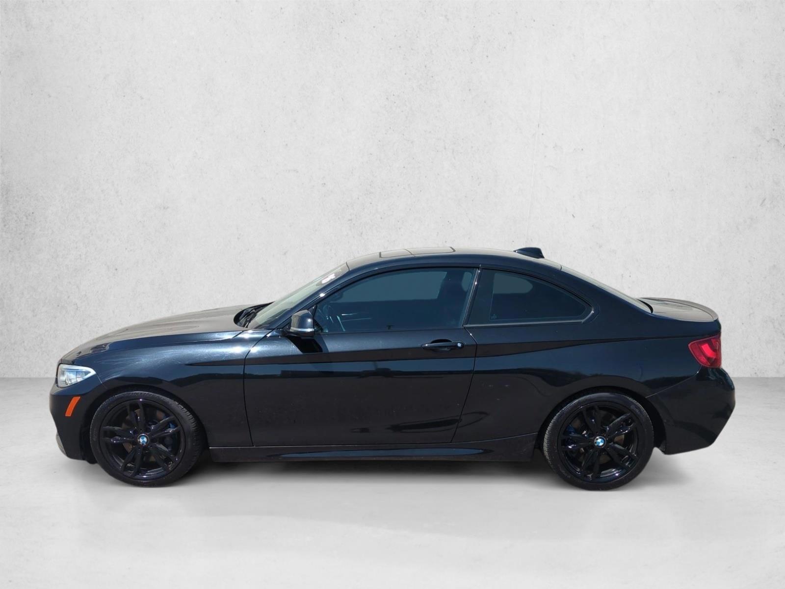 Thumbnail: 2016 BMW 2 Series - 2