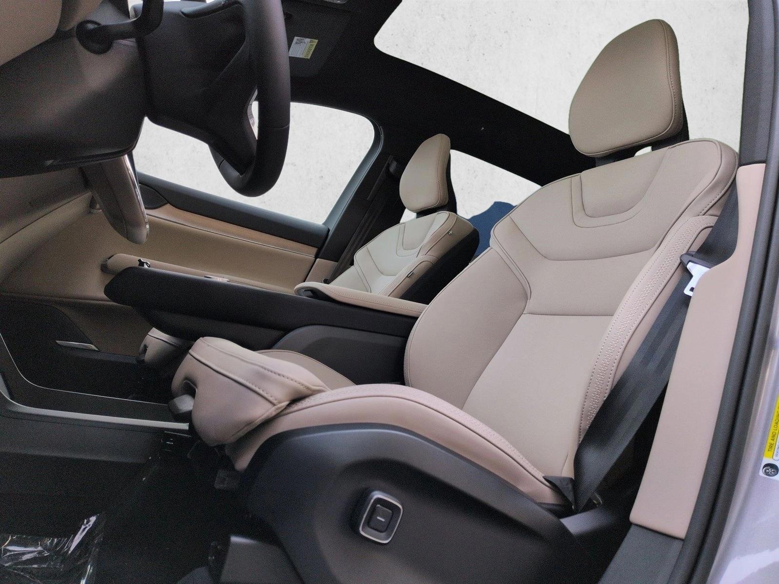 Thumbnail: 2026 Volvo EX90 - 5