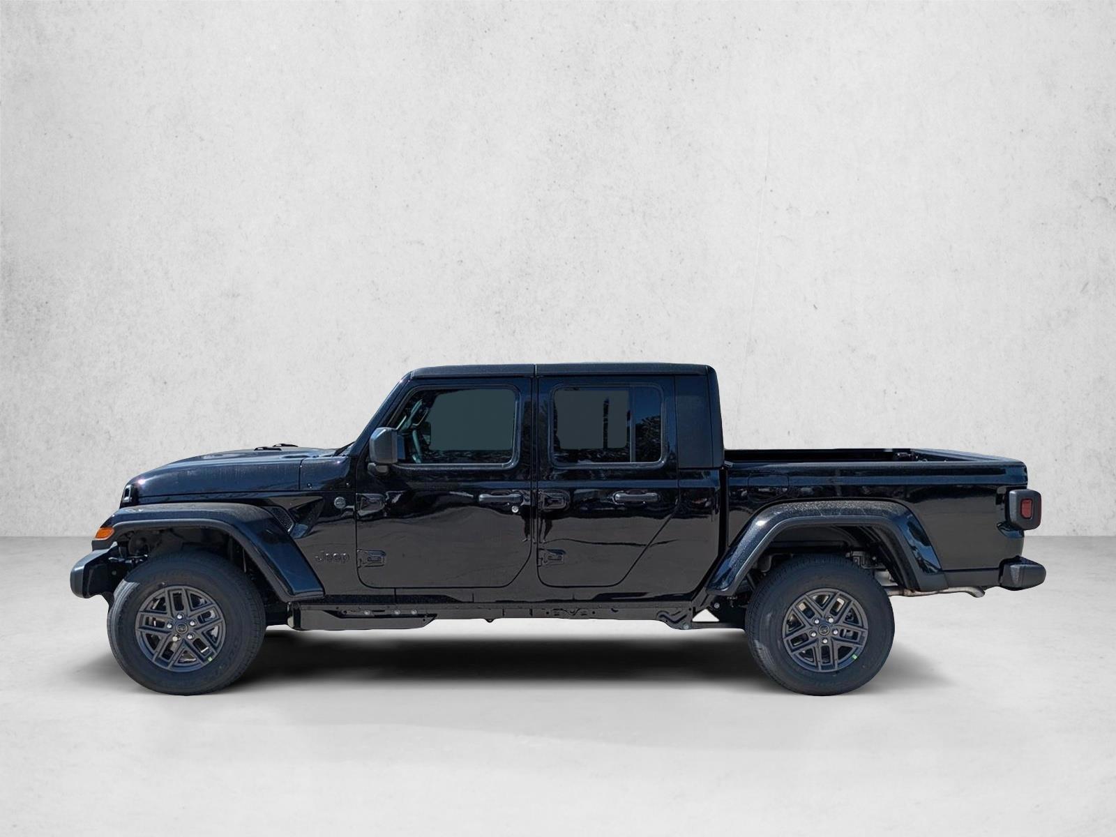 Thumbnail: 2026 Jeep Gladiator - 2