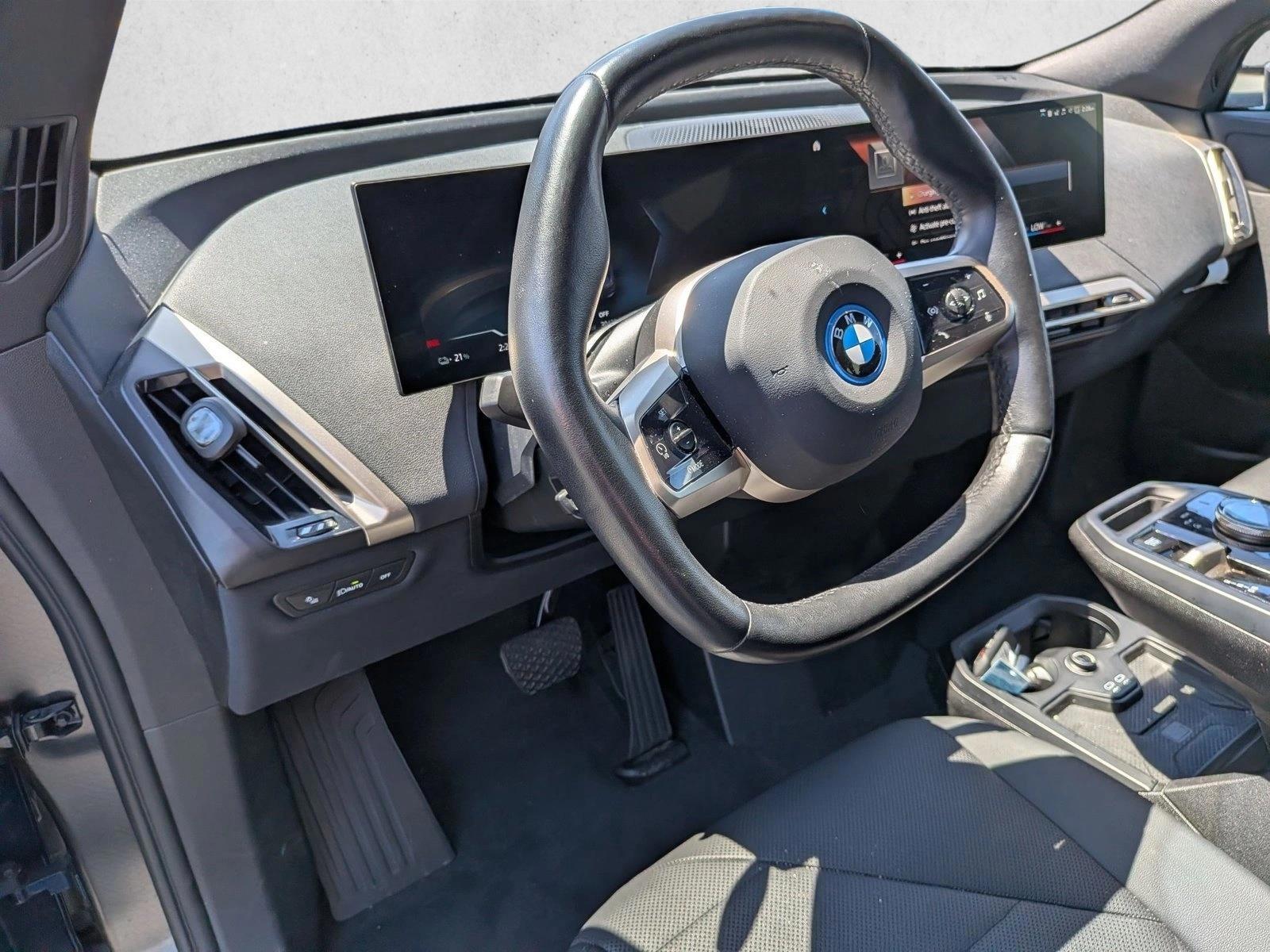 Thumbnail: 2023 BMW iX - 3