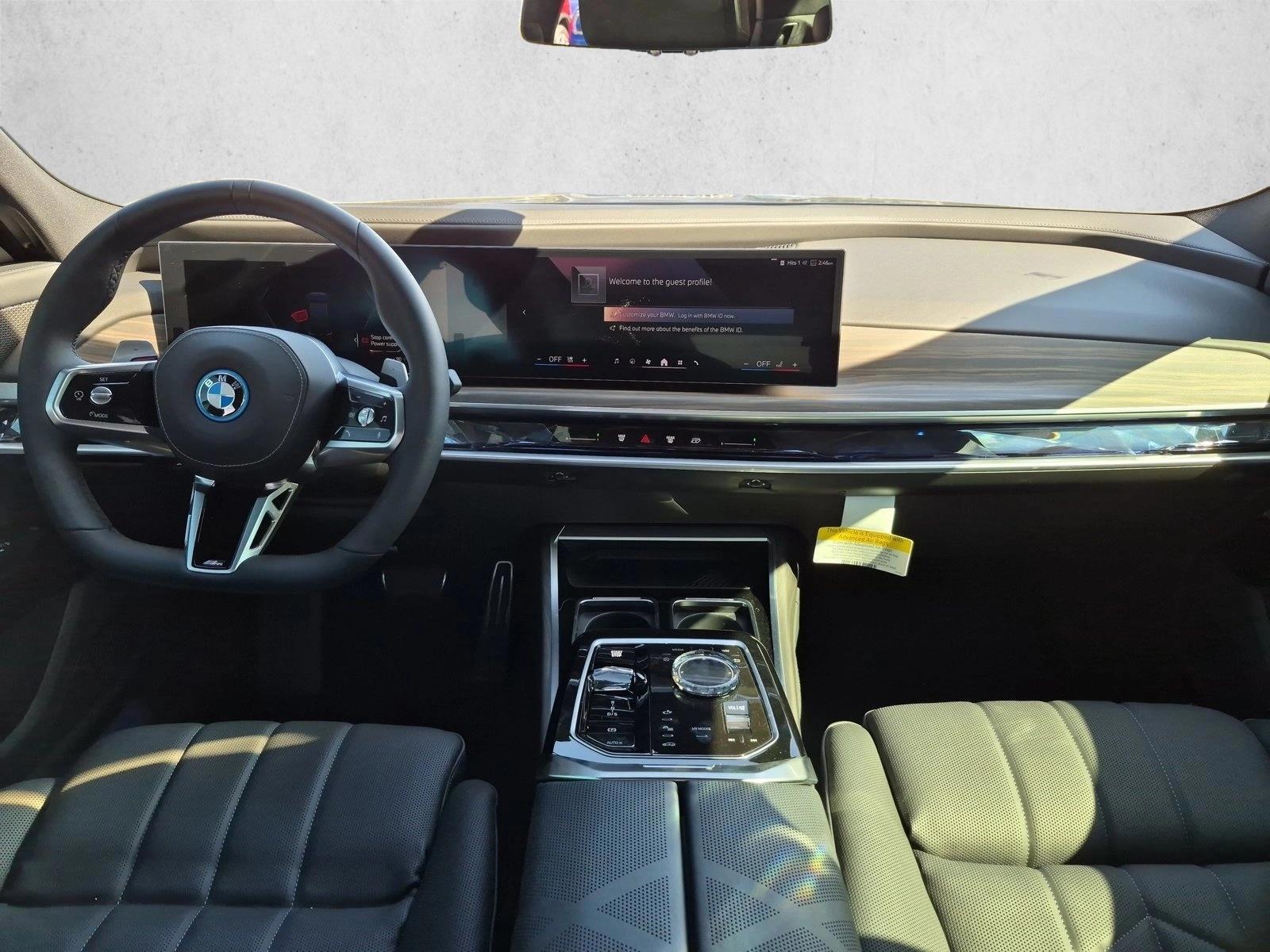 Thumbnail: 2026 BMW 7 Series - 3