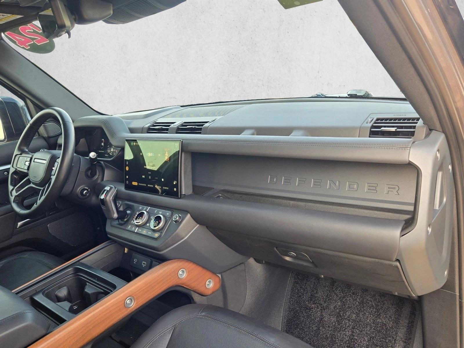 2024 Land Rover Defender X - Photo 23